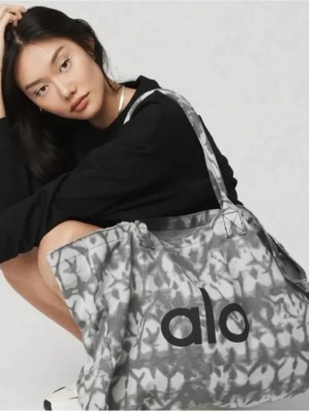 ALO Yoga Gray Pattern Tote Bag